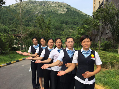 晨会文化·打造社区别样风景线——论礼仪服务的重要性与实施策略